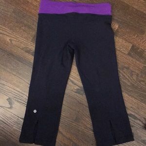 Size 6 Lulu lemon Purple Cut Off Capri pants